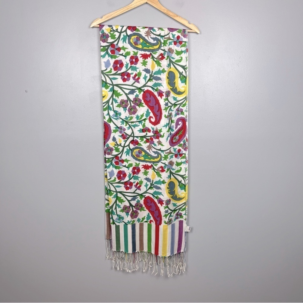 Bindya New York 100% viscose bright floral fringed scarf wrap.